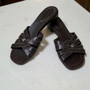 Michelle D dark brown low heel sandals size 8.5